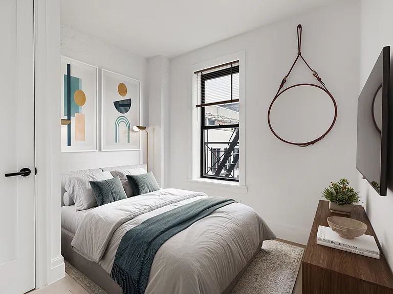 14 Bedford St #2 — Photo 3