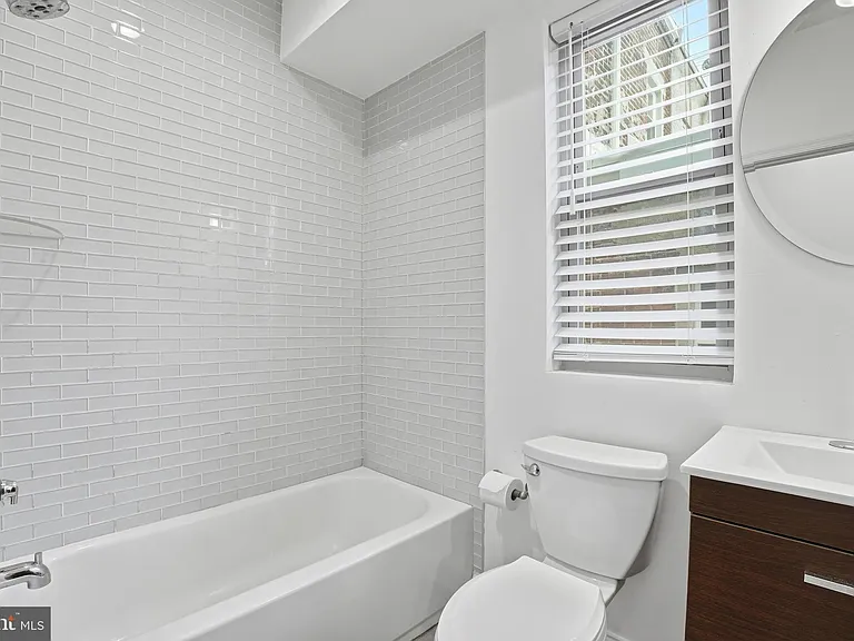 1807 Wylie St — Photo 16