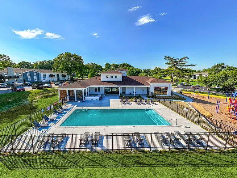 The Residences at Bella Vista — Photo 38