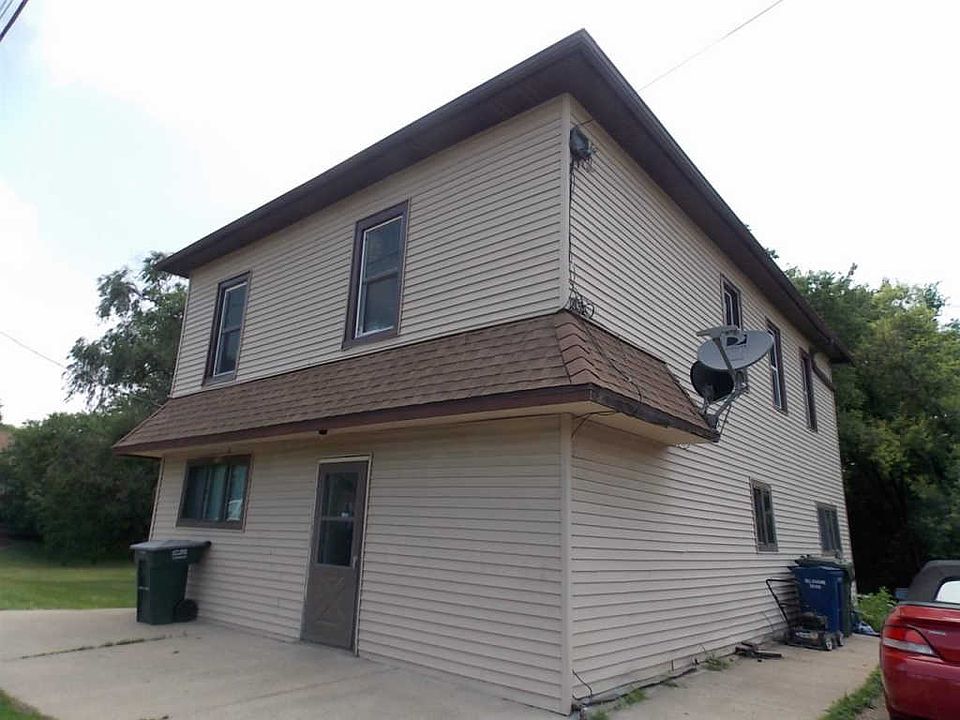 2nd image of 718 1/2 29th St