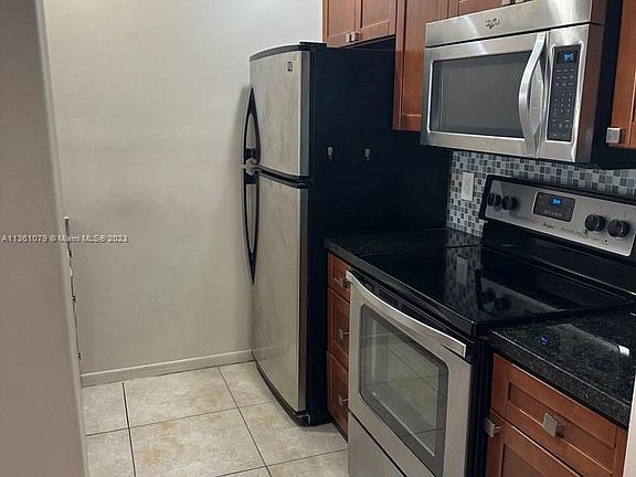 3rd image of 8160 Geneva Ct APT 211