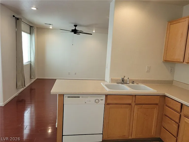 9275 Hollander Ave — Photo 6