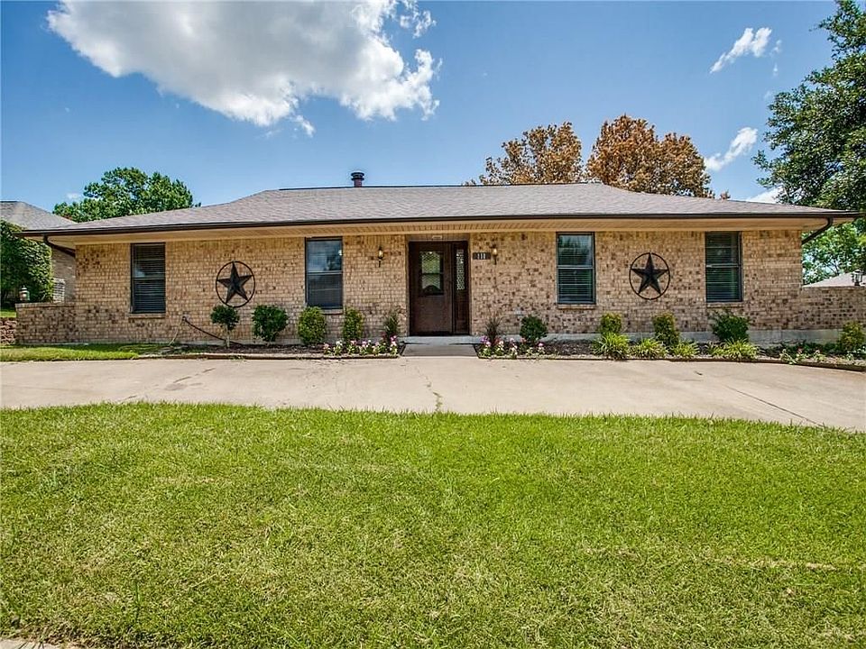 1st image of 110 La Fawn Cir
