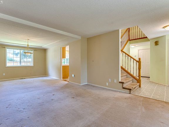 4th image of 9201 NE 146th Ave