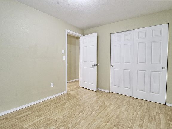 4th image of 3420 Eagle Dr NE #B
