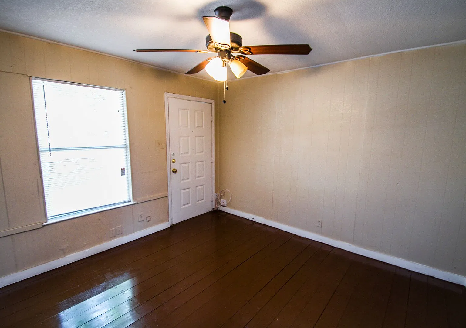 1315 Dawson — Photo 2