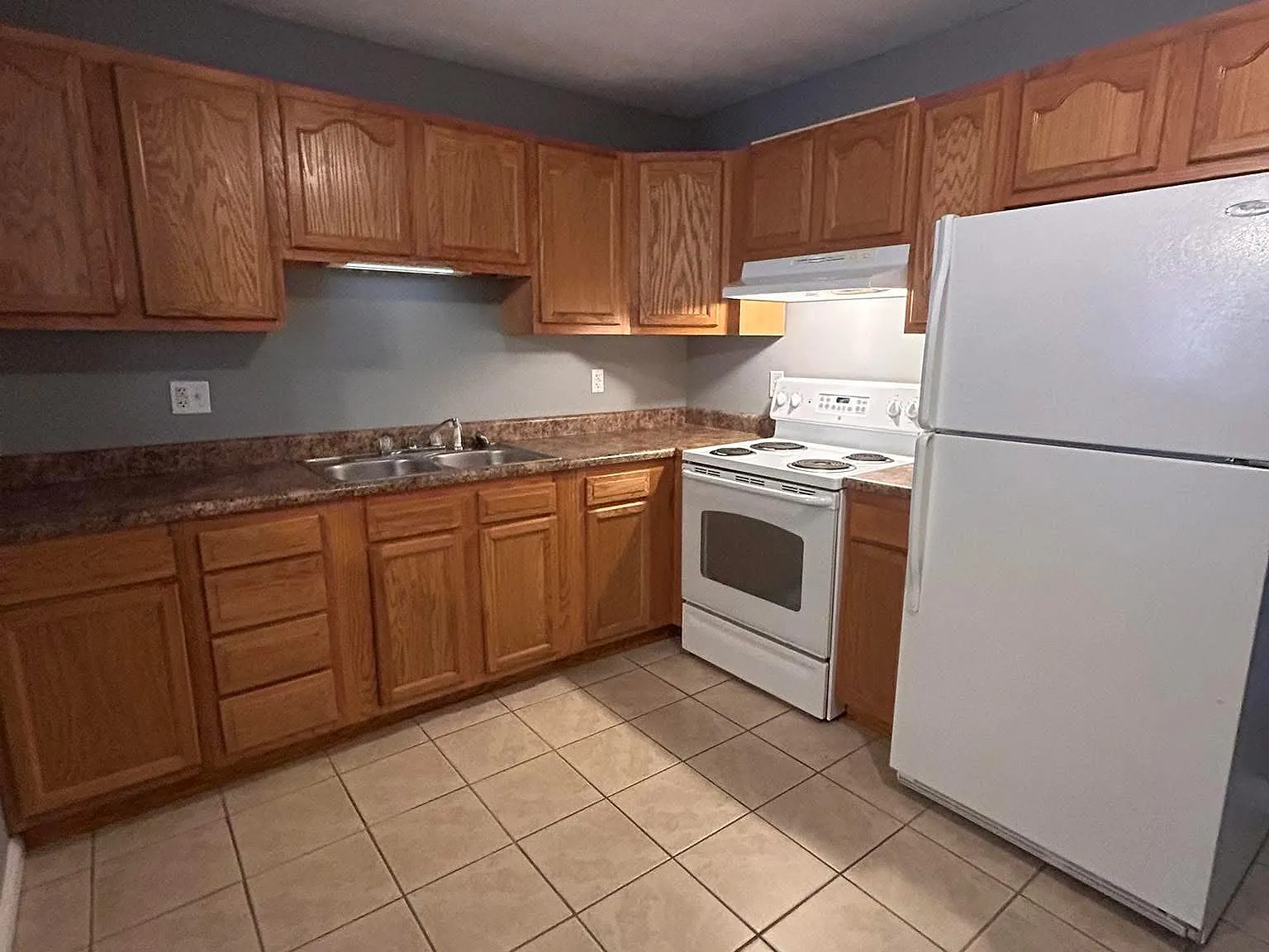 87 Sharon Dr — Photo 4
