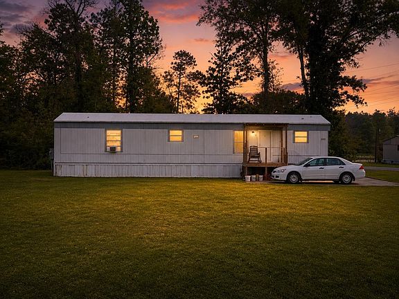 5th image of 2582 Miller Ave