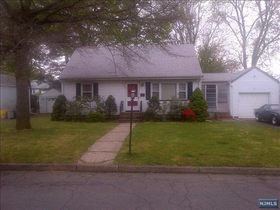 1st image of 636 Princeton St