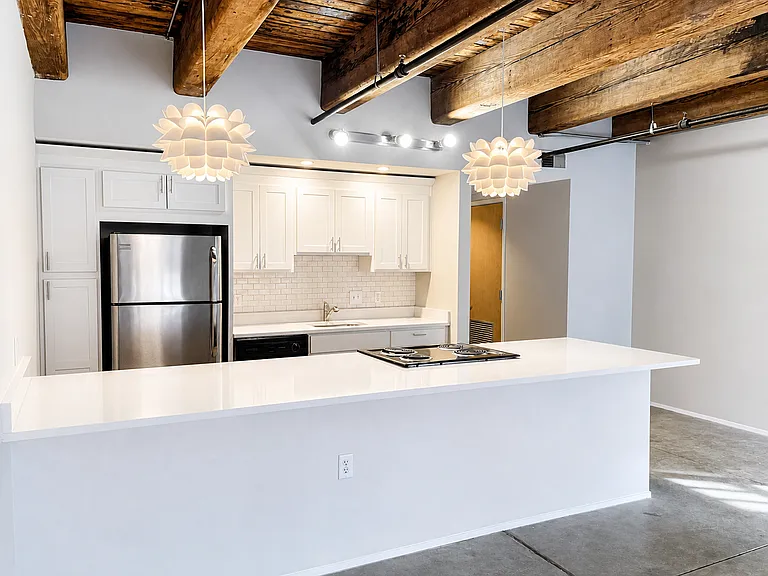 2501 Liberty Ave — Photo 2