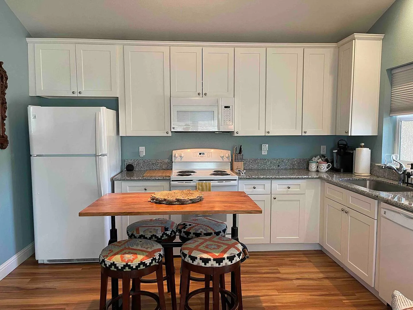 1 bed, 700 sqft, $2,150 — Photo 2