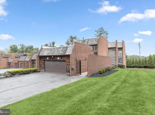 110 Old Crossing Dr, Baltimore, MD 21208