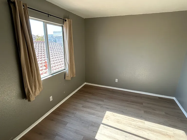 9567 Withering Pine St — Photo 32
