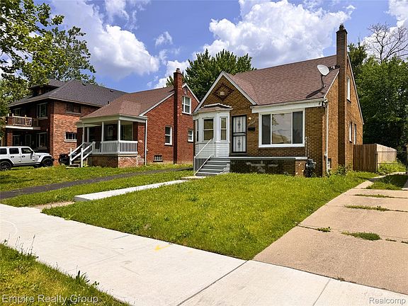 3rd image of 9646 Ward St