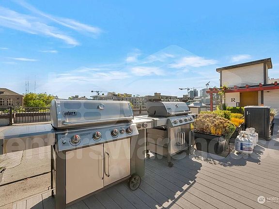 4th image of 1620 Belmont Ave Unit 329