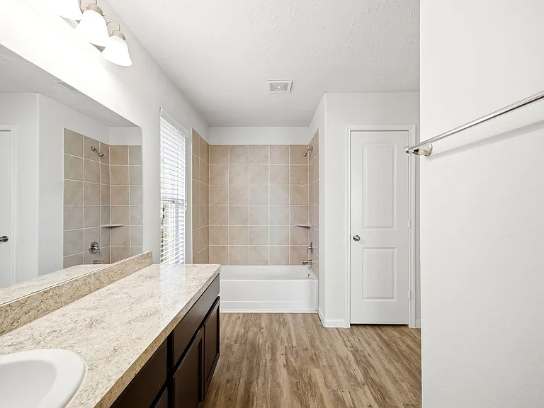 19 Santa Barbara Dr — Photo 14