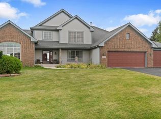 2967 Country Meadow Ln, Belvidere, IL 61008