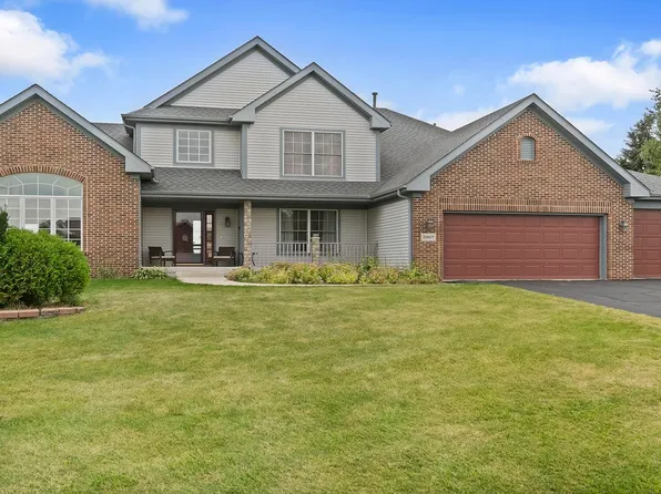 2967 Country Meadow Ln, Belvidere, IL 61008