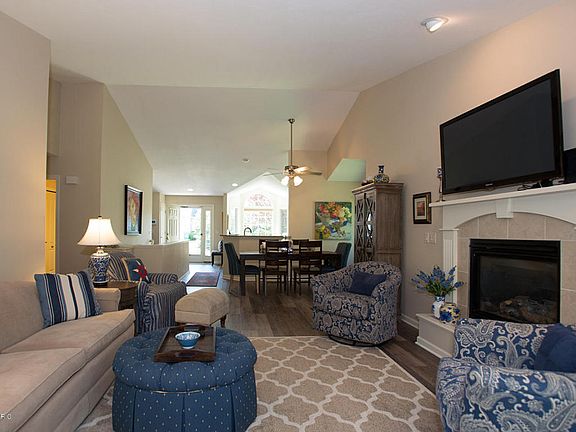 5th image of 225 Potters Dr