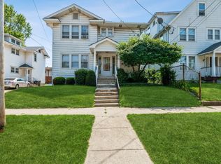 715 Porter St, Waukegan, IL 60085