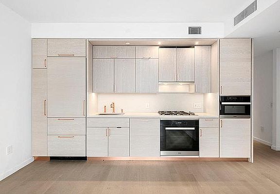 5th image of 1 City Poin APT 36H