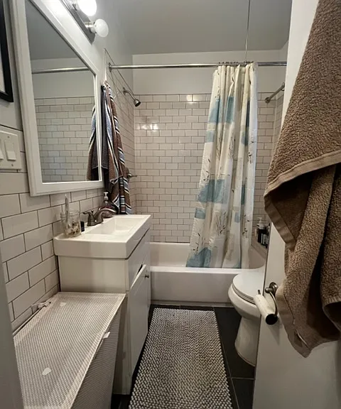 594 17th St #2F — Photo 7