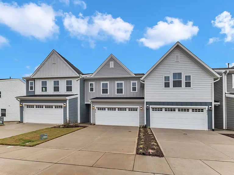 804 Montague Ave — Photo 2