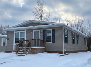 58701 Brookside Dr, Lenox, MI 48048