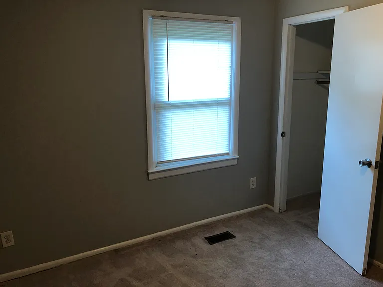 105 Julia St — Photo 18