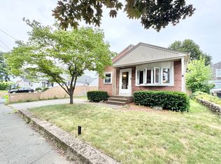 7 Roland Rd, Peabody, MA 01960