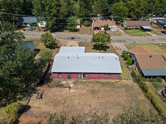 4th image of 406 E Woodland Rd