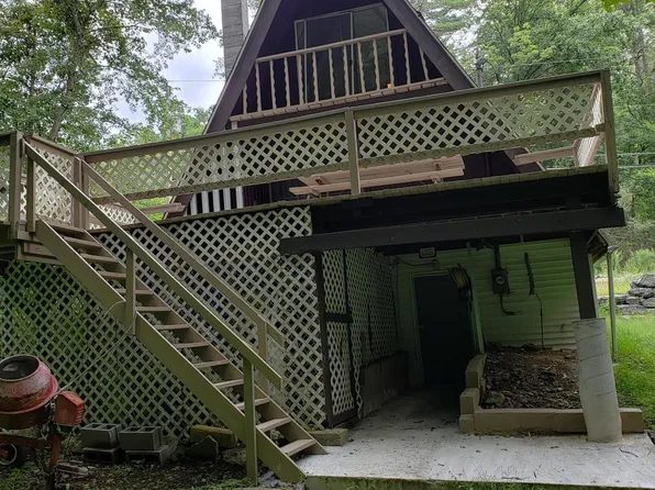 2012 Big Winona Rd, East Stroudsburg, PA 18302