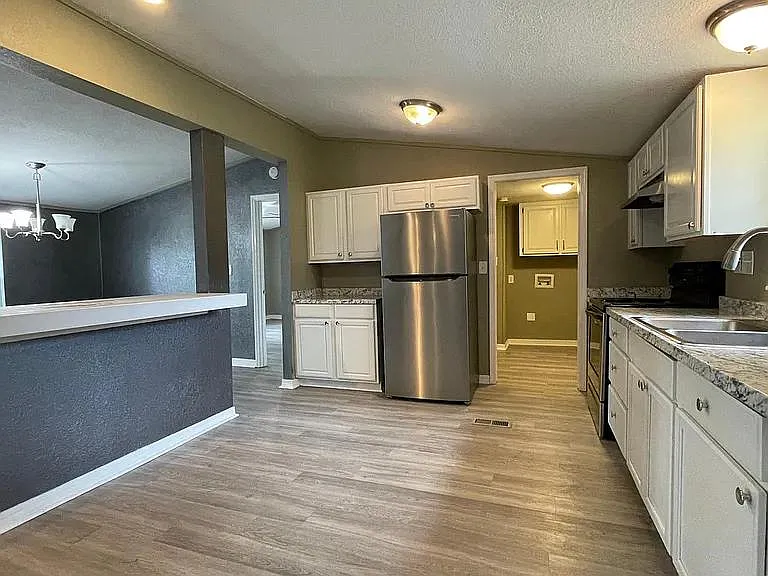 3 bed, 1440 sqft, $1,800 — Photo 3