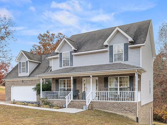 2nd image of 55 Elaine Dr