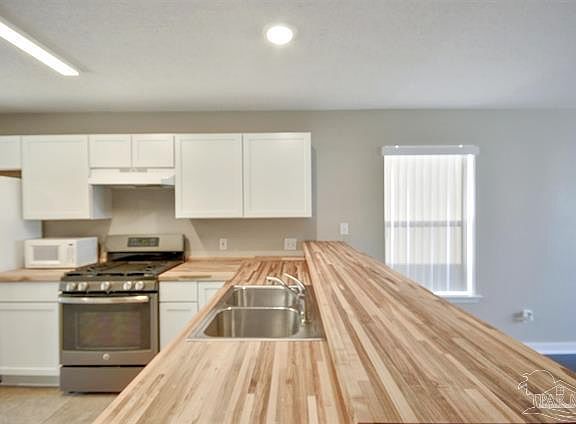 5th image of 1059 Antigua Cir