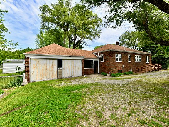 3rd image of 1440 Brandt Dr