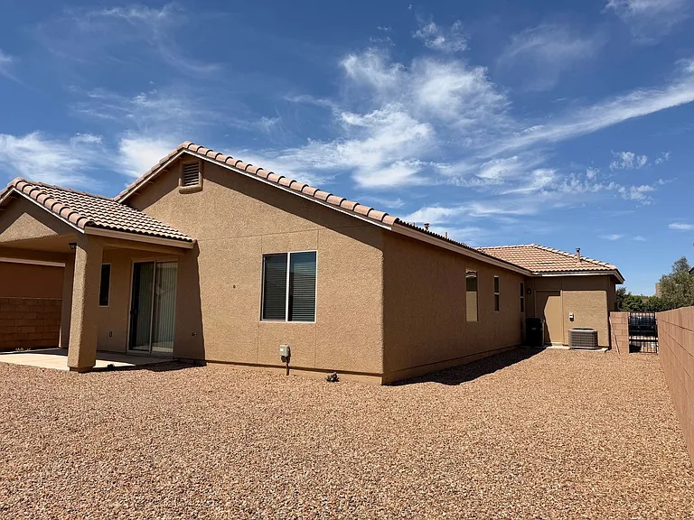 1169 Barnes Dr — Photo 45