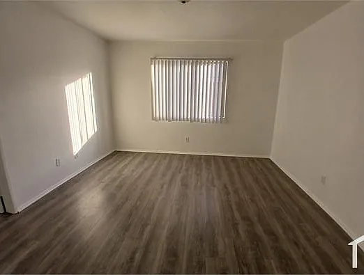 2 bed, 920 sqft, $3,000 — Photo 4