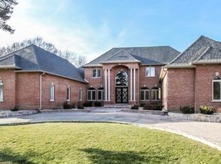 580 Christopher Dr, North Barrington, IL 60010