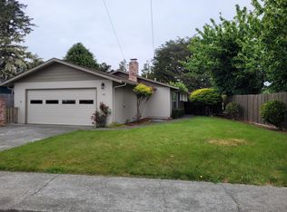 1614 Quaker St, Eureka, CA 95501