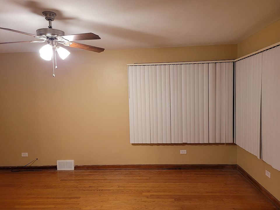 1st image of 4929 W Wabansia Ave