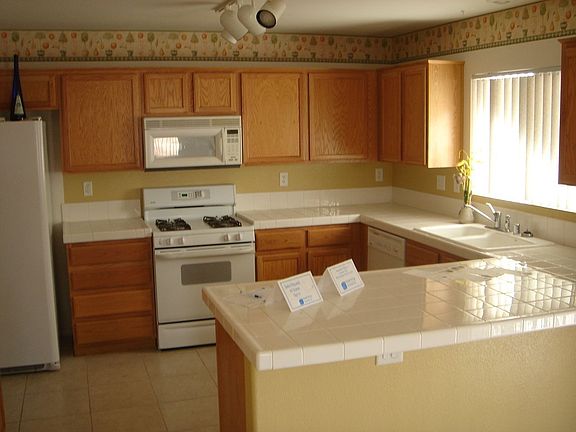 2nd image of 6201 Highland Gardens Dr