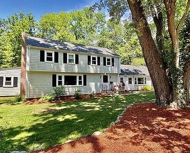 1st image of 52 Eldred St