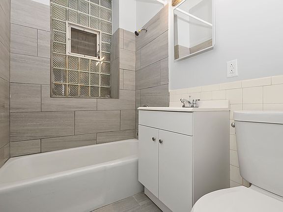 4th image of 4352-58 S Indiana Ave #122-1