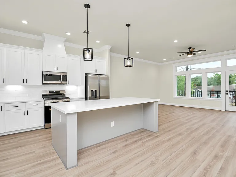 3039 Gray St — Photo 15