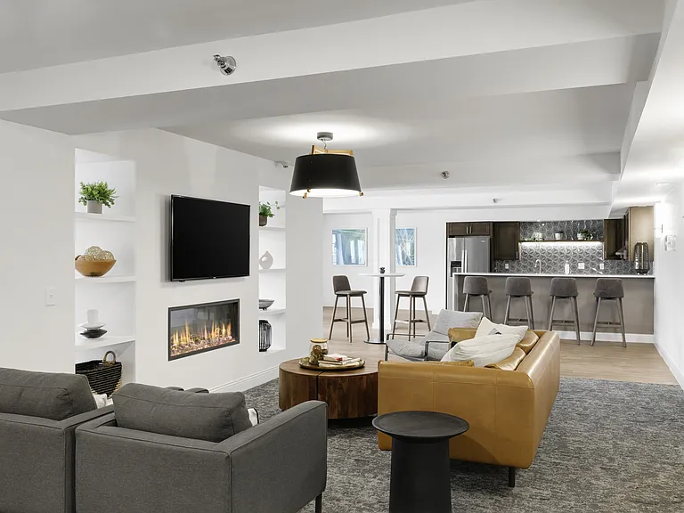 Creekside Apartments — Photo 60