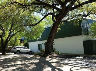 1611 W 39th 1/2 St APT 201, Austin, TX 78756
