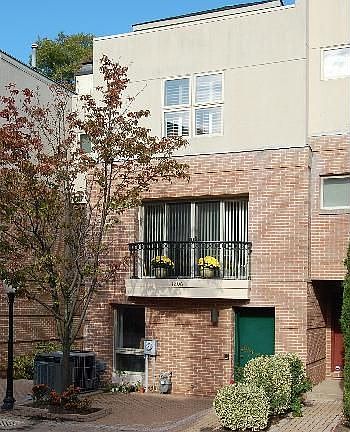 2nd image of 1206 Lovering Ave