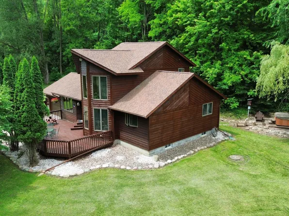 23076 County Road 15, Winona, MN 55987