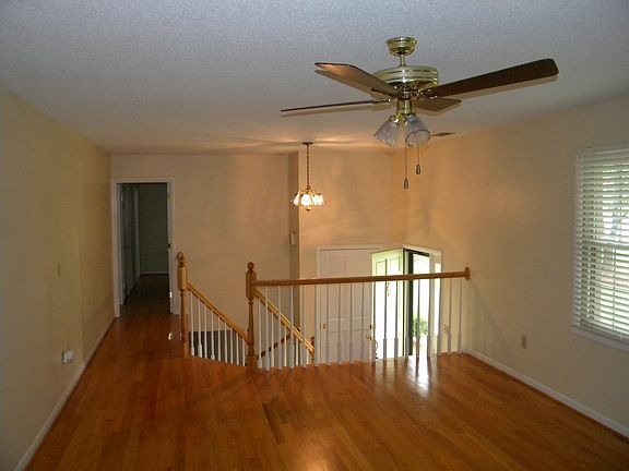 4th image of 2160 Sheffield Dr